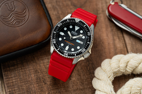 Red - The Classic GL831 Rubber Diver Strap (20/22mm)