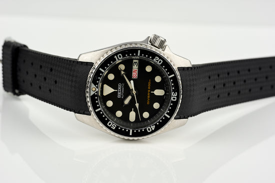 Black Custom Curved South Pacific Strap (Seiko SKX013)