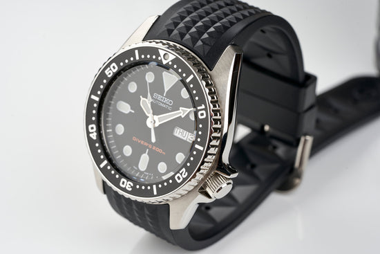 Black Custom Curved Waffle Strap (Seiko SKX013)