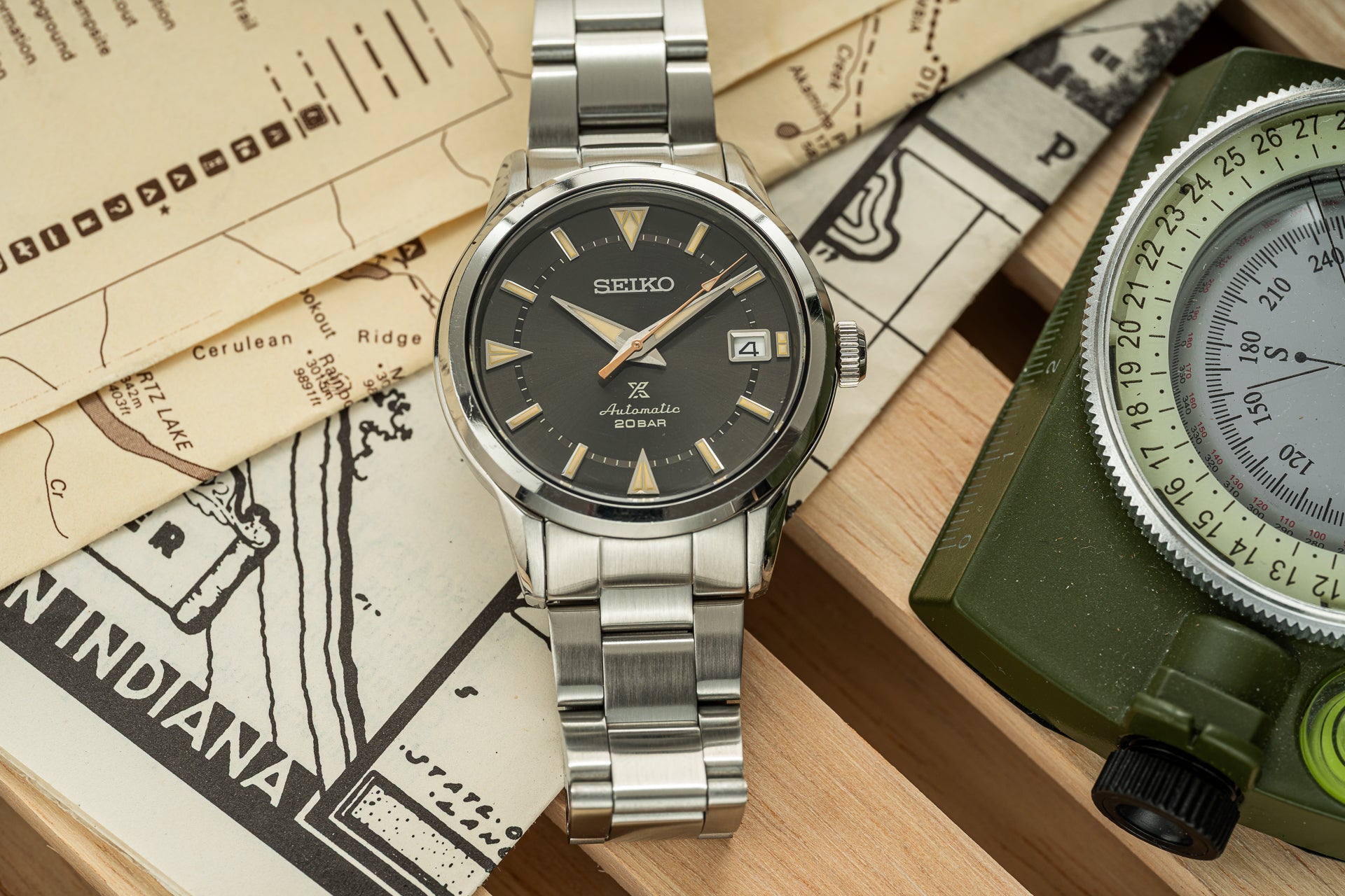 Senator Bracelet (Seiko 19mm Alpinist) – Uncle Straps