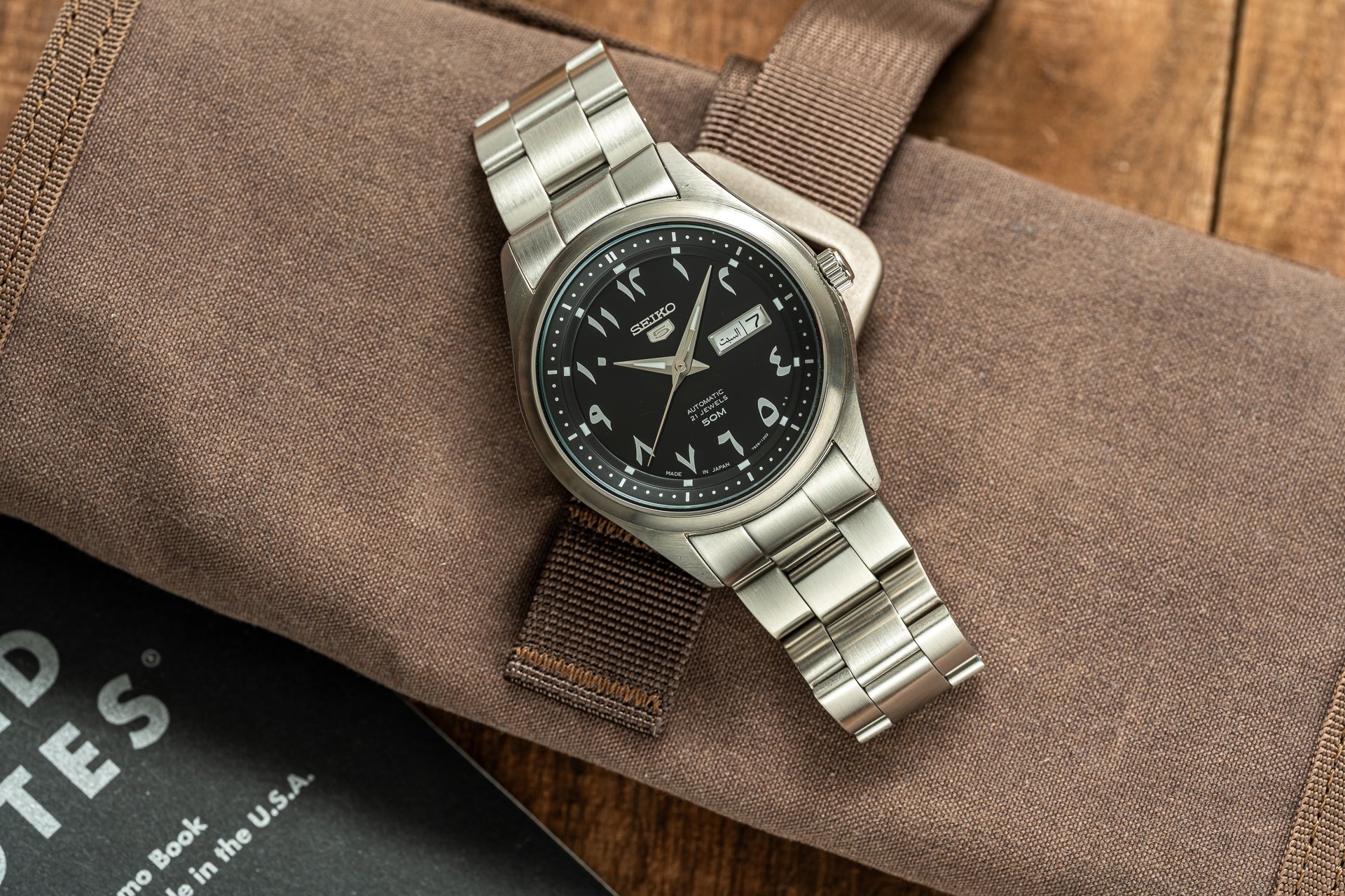 Senator Bracelet (Seiko Arabic SNKP21) – Uncle Straps
