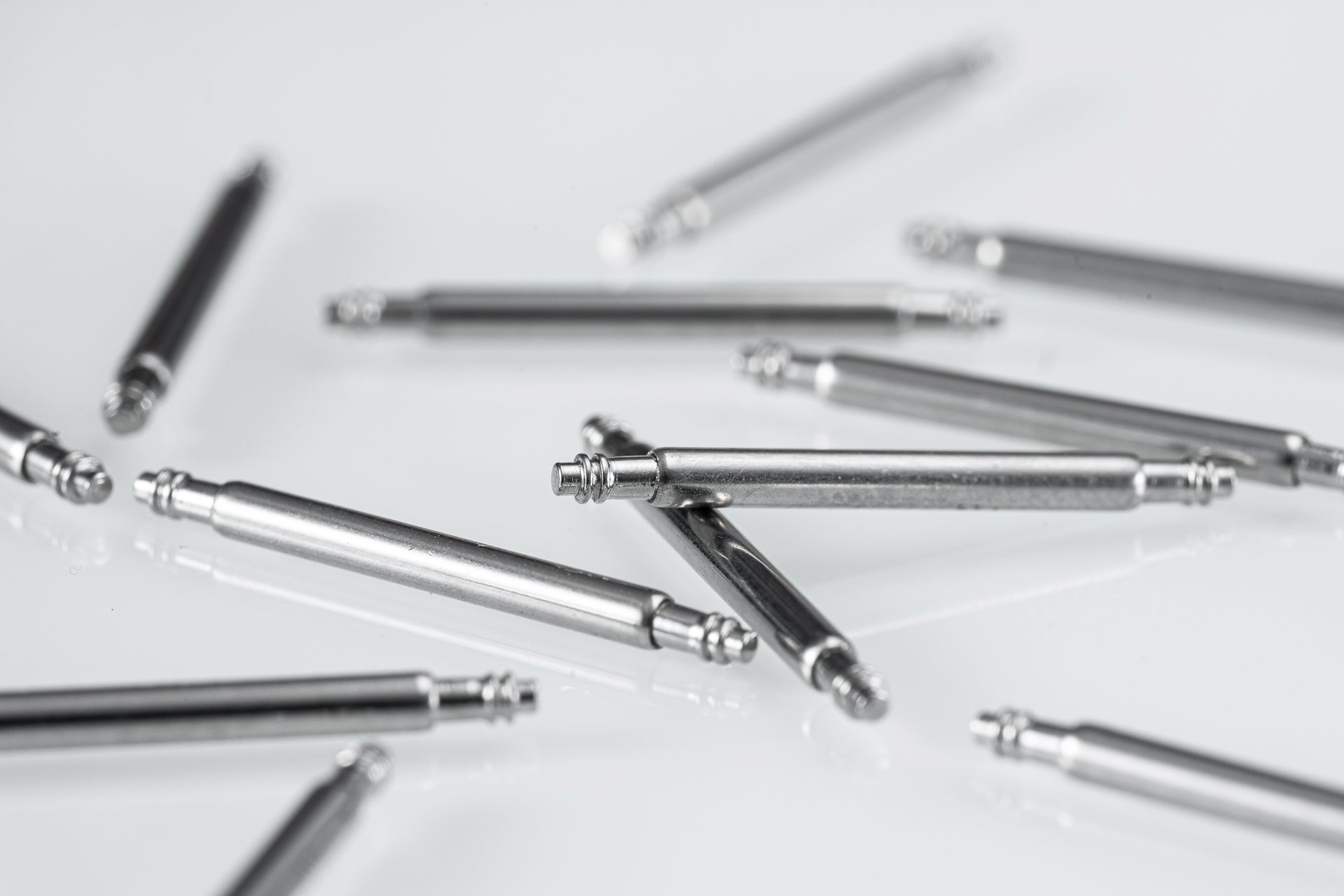 CUSTOM 2.0mm Spring Bars with 1.1mm tips (20/22mm) – Uncle Straps