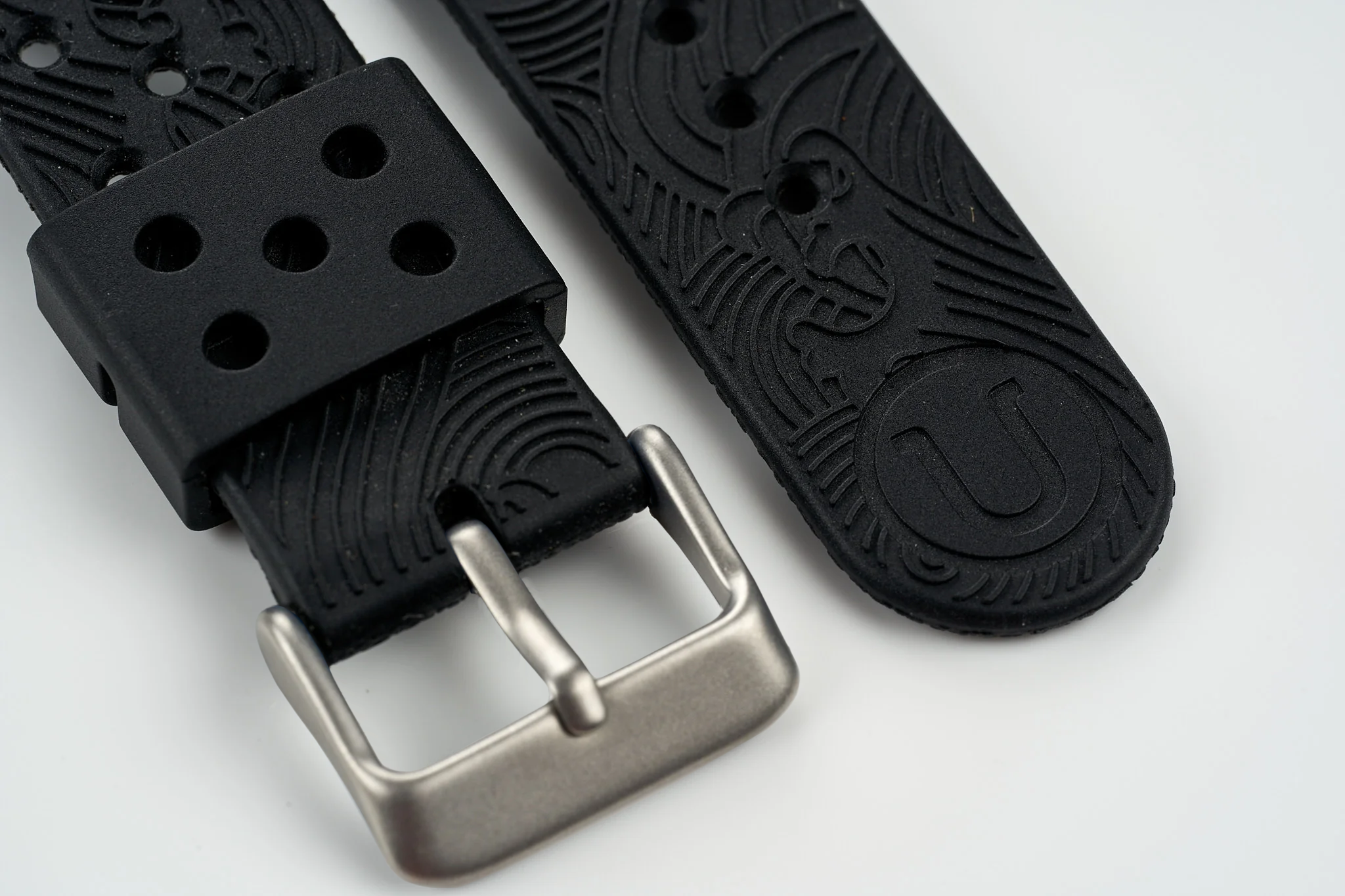 Black - GL-831 "Irezumi" Tattoo Rubber Diver Strap (20/22mm)