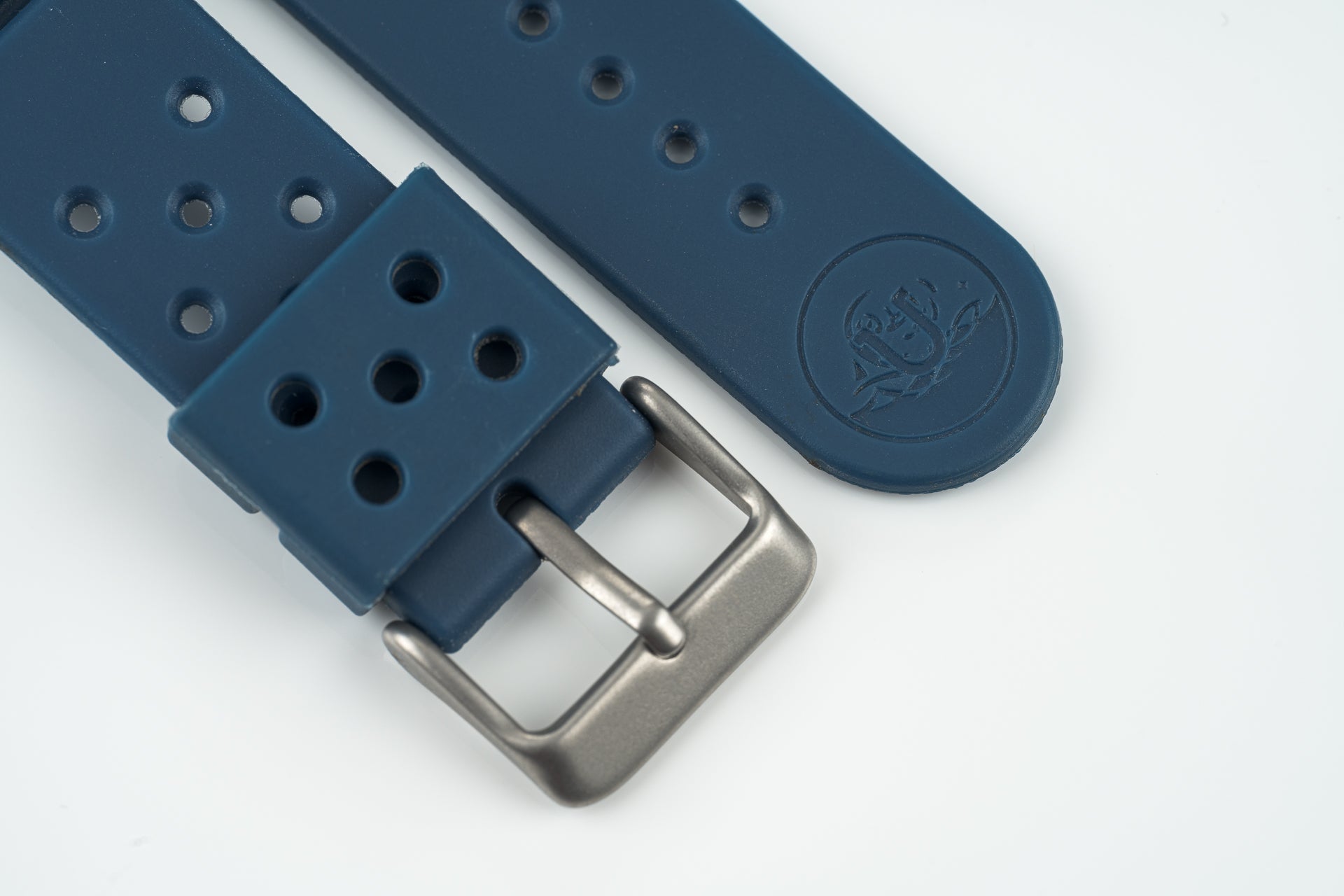 Navy Blue - The Classic GL-831 Rubber Diver Strap (20/22mm)
