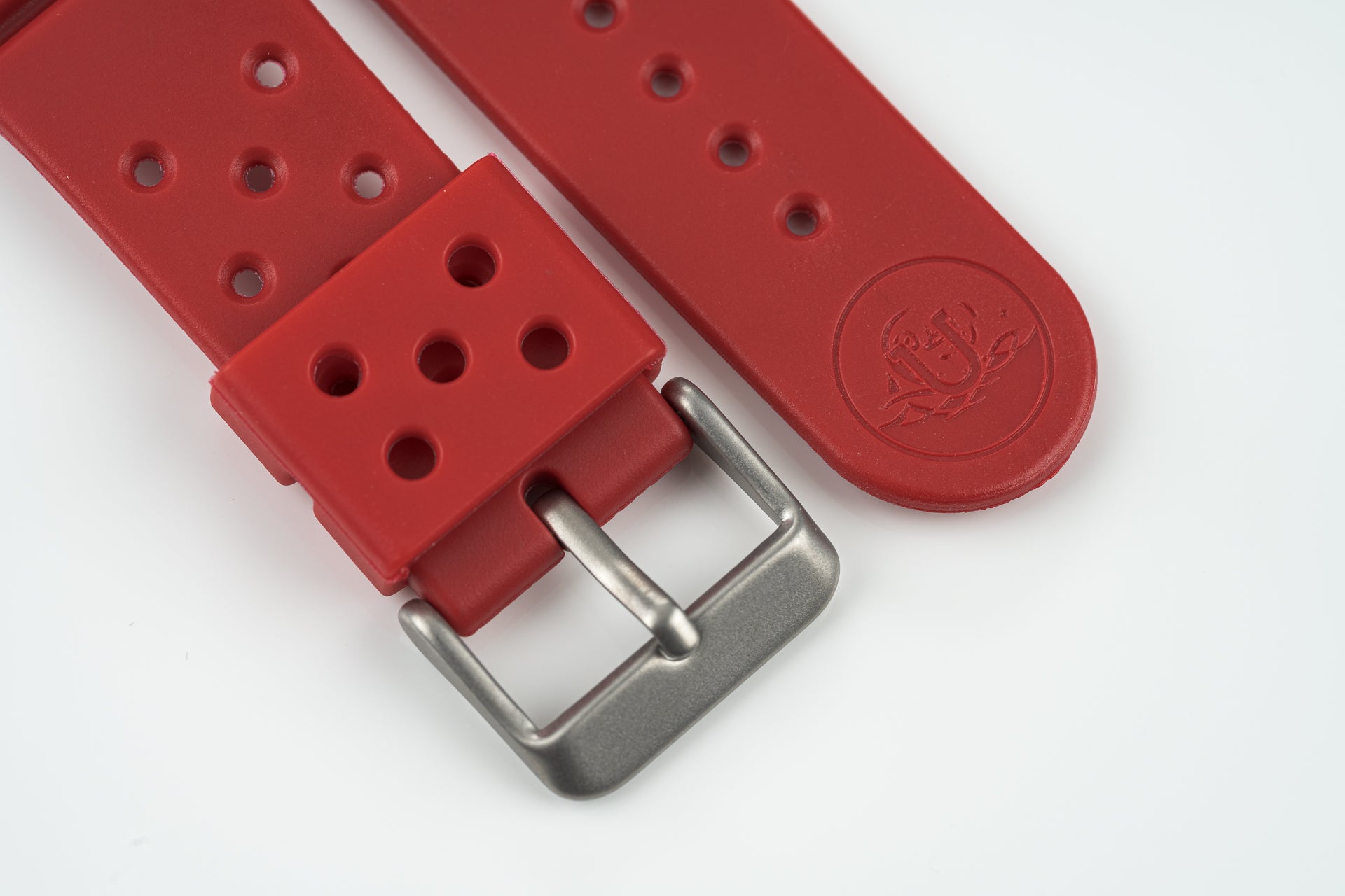 Red - The Classic GL-831 Rubber Diver Strap (20/22mm)