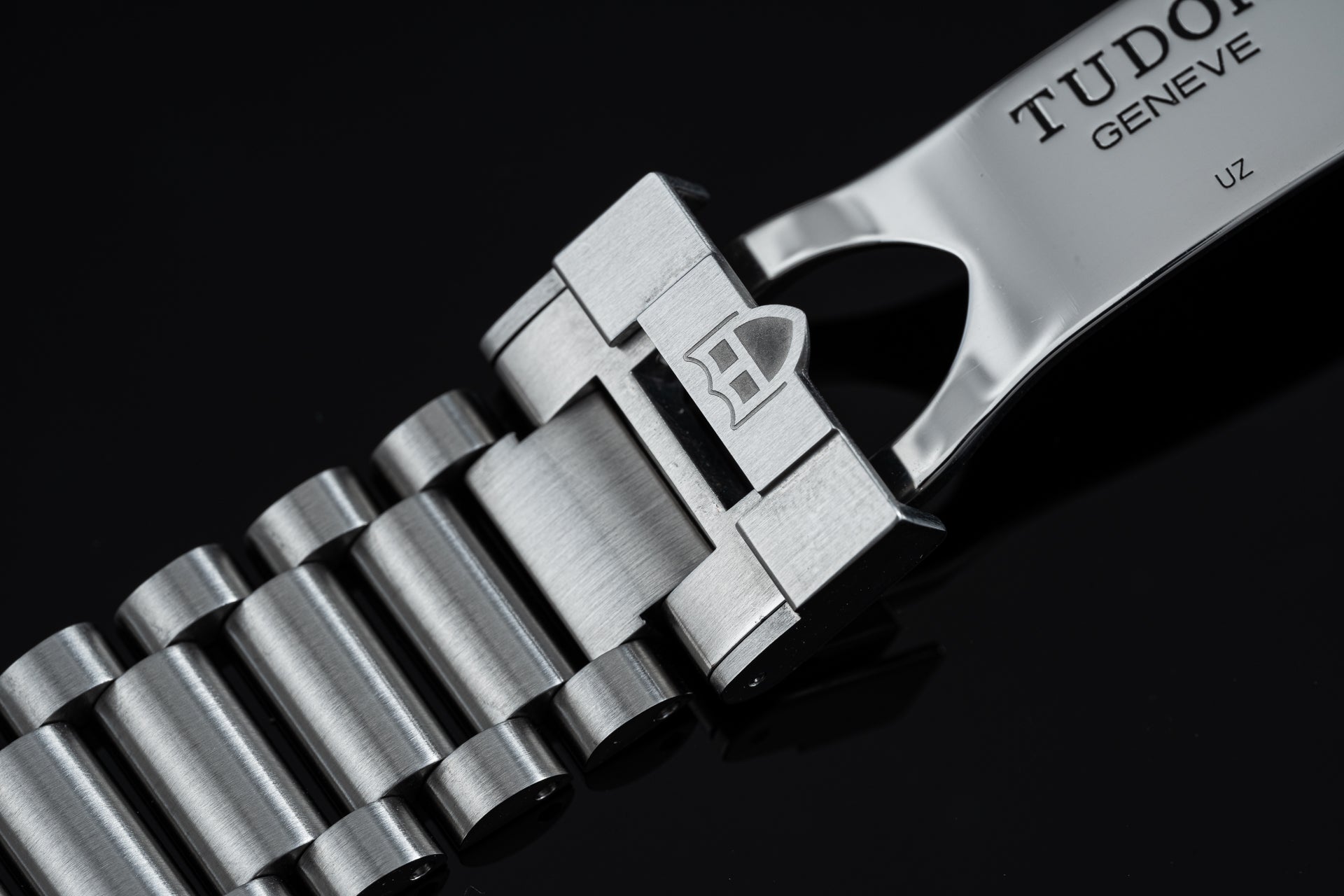 Tudor black bay discount clasp