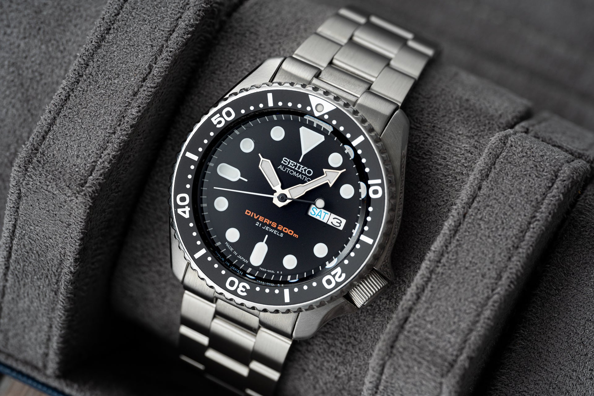 Rolex Date Silver Dial Oyster Bracelet Steel Mens Watch 15210 |  SwissWatchExpo