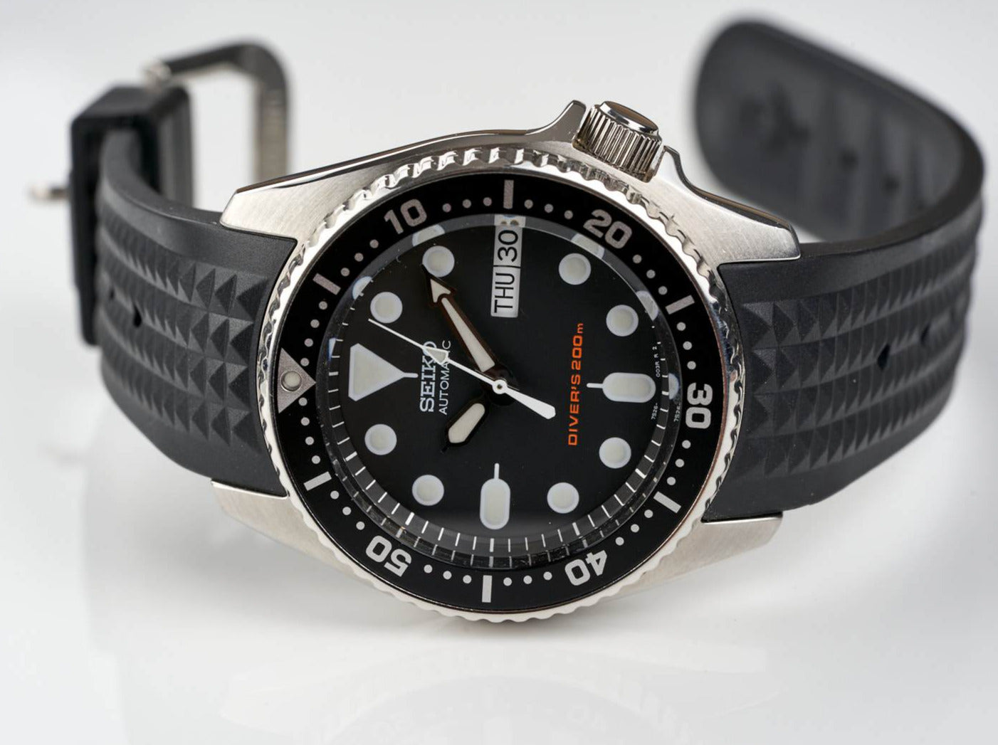 Black Custom Curved Waffle Strap (Seiko SKX013)